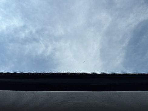 Used 2019 Jeep Cherokee Limited image 7