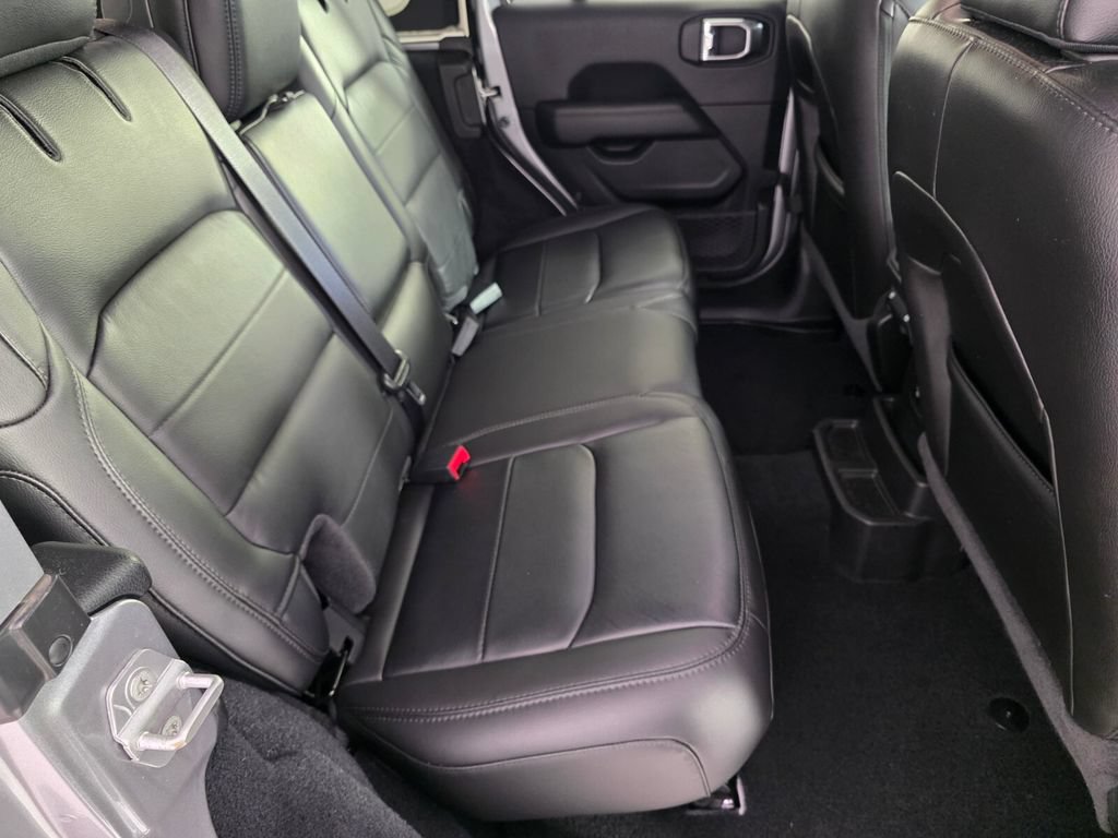 Used 2021 Jeep Wrangler Unlimited Sahara AWD/4WD image 28