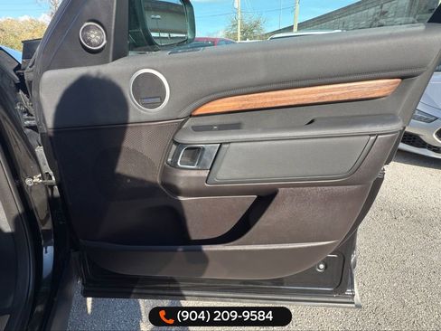 Used 2017 Land Rover Discovery HSE image 27