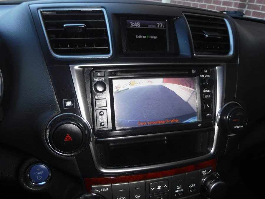 Used 2013 Toyota Highlander Limited AWD/4WD image 38
