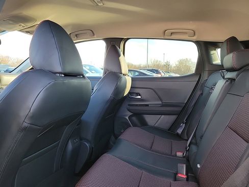 Used 2025 Nissan Kicks SR image 11