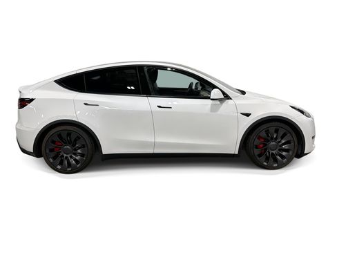 Certified 2023 Tesla Model Y Performance AWD/4WD image 7