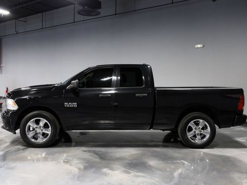 Used 2018 RAM 1500 Express w/ Express Value Package AWD/4WD image 4