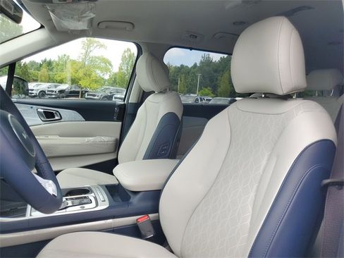 New 2026 Kia Carnival EX image 14