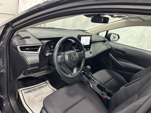 Used 2025 Toyota Corolla LE image 15