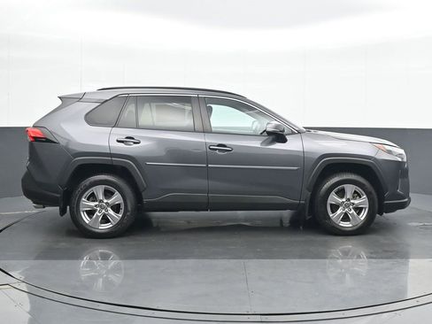 Used 2022 Toyota RAV4 XLE w/ Convenience Package image 7