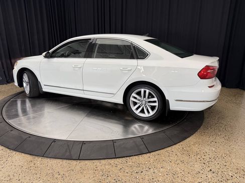 Used 2016 Volkswagen Passat 1.8T FWD image 3