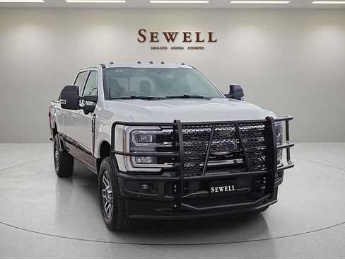 Used 2025 Ford F350 King Ranch AWD/4WD image 7