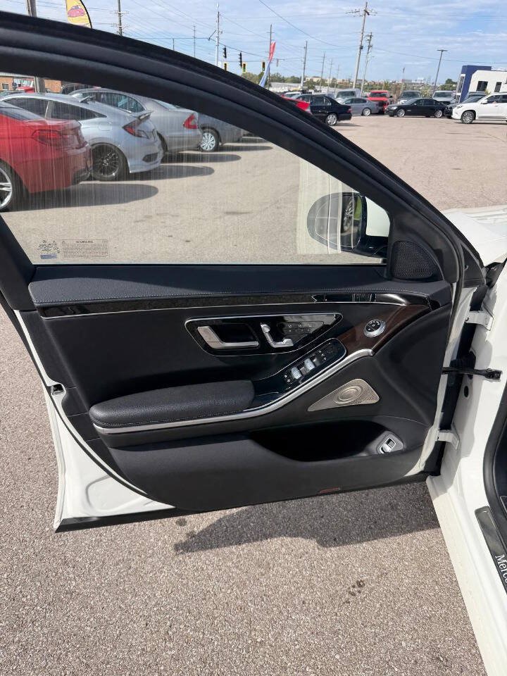 Used 2023 Mercedes-Benz S 580 4MATIC Sedan image 12
