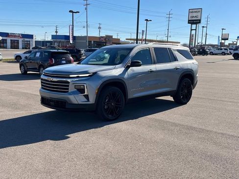 New 2026 Chevrolet Traverse LT image 10