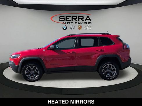 Used 2019 Jeep Cherokee Trailhawk w/ Cold Weather Group image 16