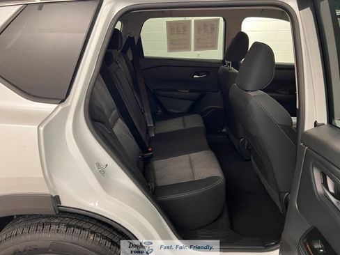 Used 2025 Nissan Rogue SV AWD/4WD image 35