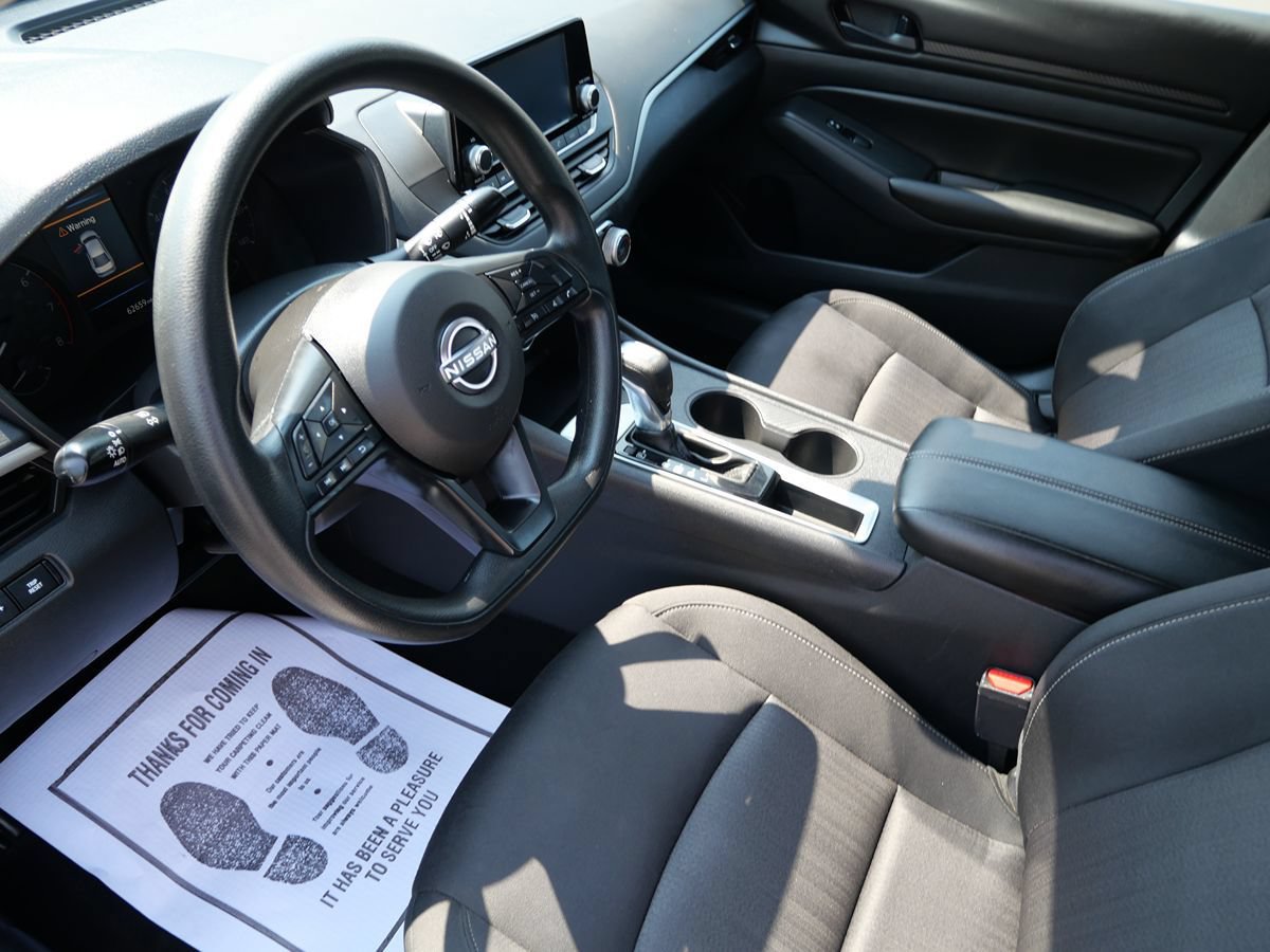 Used 2023 Nissan Altima 2.5 S FWD image 12
