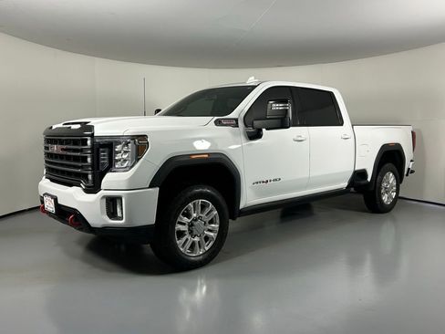 Used 2023 GMC Sierra 3500 AT4 image 3