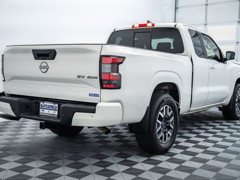 Used 2022 Nissan Frontier SV AWD/4WD image 7