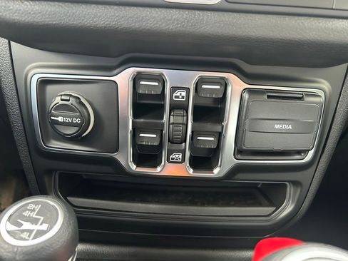 New 2025 Jeep Wrangler Sport S image 19