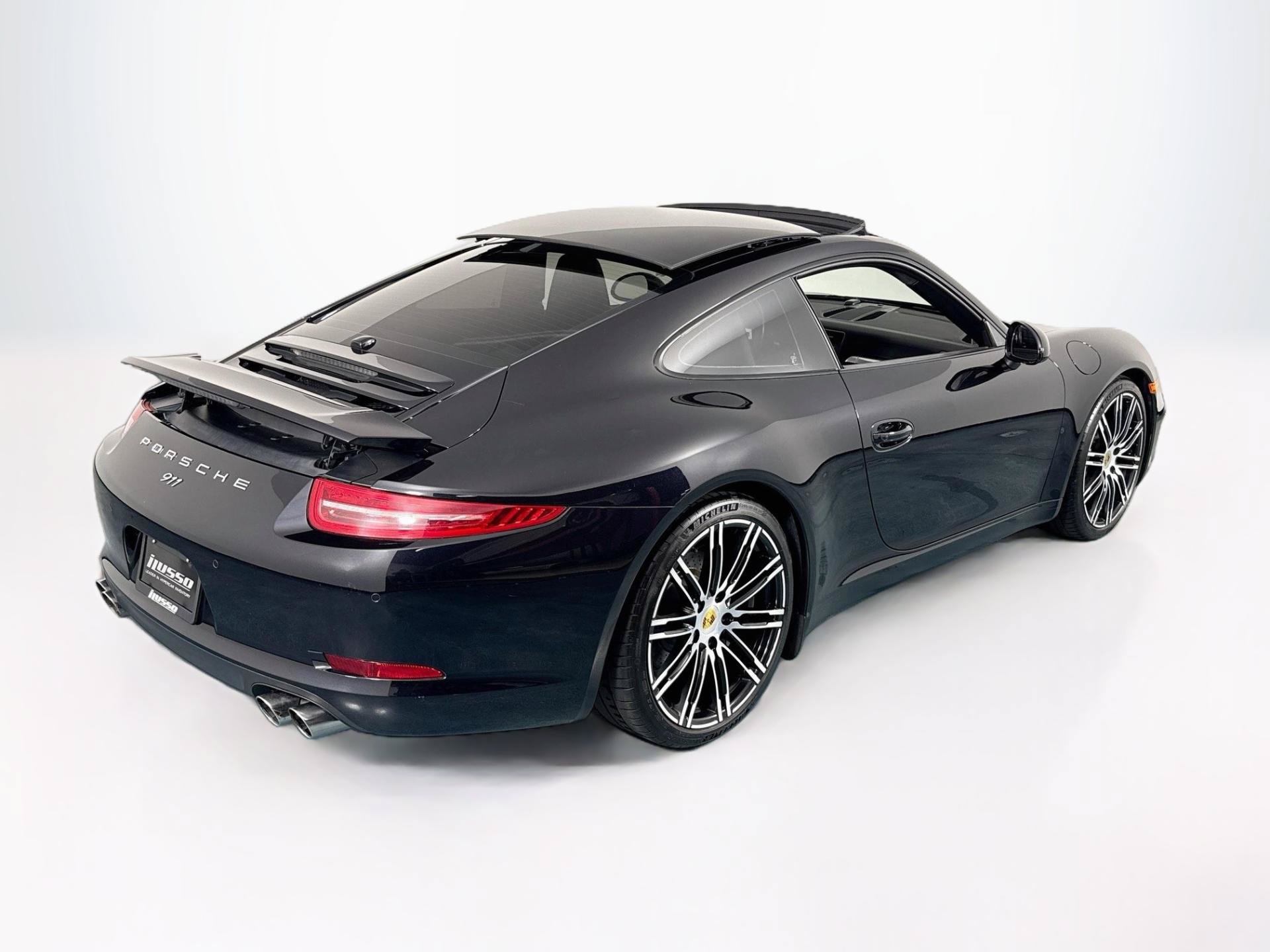 Used 2016 Porsche 911 Carrera Black Edition RWD image 5