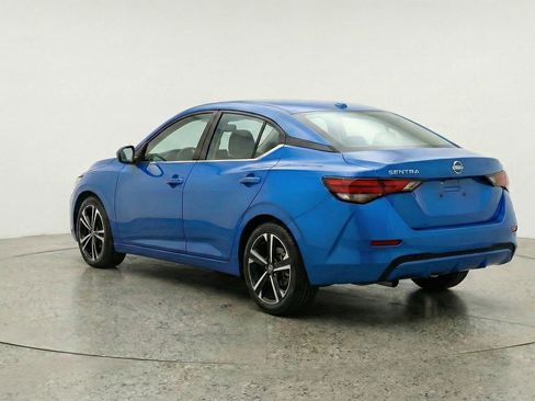 Used 2025 Nissan Sentra SV FWD image 6