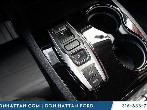Used 2022 Honda Pilot Touring image 10