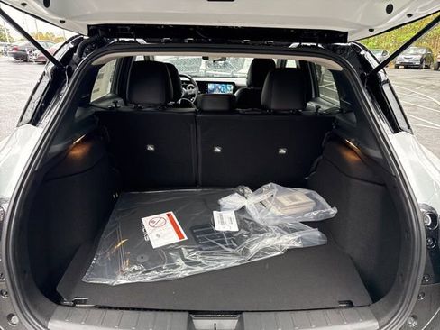 New 2026 Nissan Kicks SR w/ SR Premium Package AWD/4WD image 17