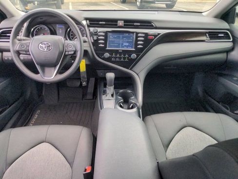 Used 2020 Toyota Camry LE FWD image 14