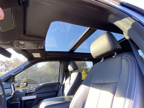 Used 2022 Ford F250 Lariat w/ Black Appearance Package image 23