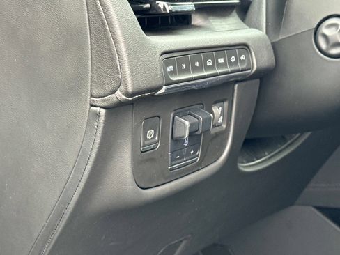 Used 2021 Cadillac Escalade Premium Luxury w/ Driver Assist Tech Package image 11