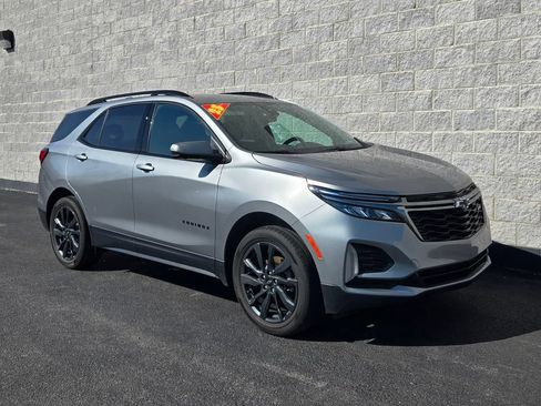 Used 2023 Chevrolet Equinox RS AWD/4WD image 7