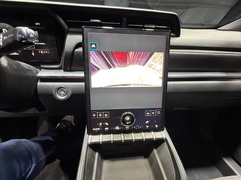 Used 2025 GMC Terrain Elevation AWD/4WD image 29