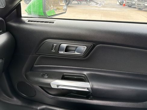 Used 2019 Ford Mustang EcoBoost image 23