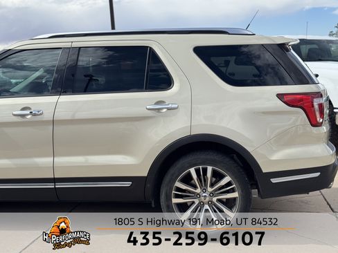 Used 2018 Ford Explorer Platinum image 11