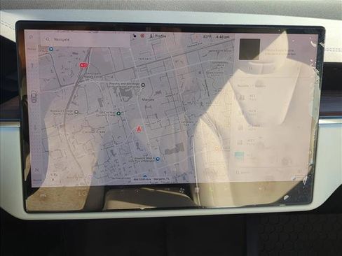 Used 2022 Tesla Model X image 11