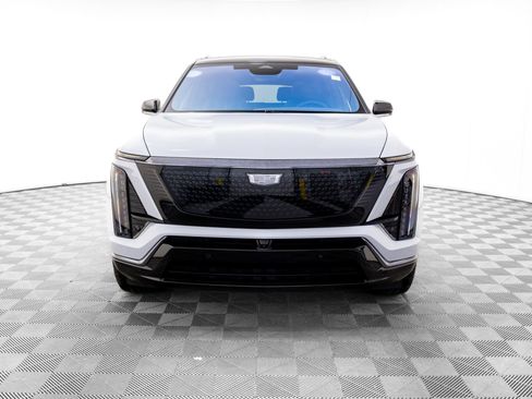 New 2026 Cadillac Vistiq Sport image 9