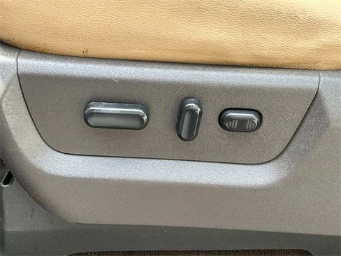 Used 2016 Ford F250 Lariat image 29