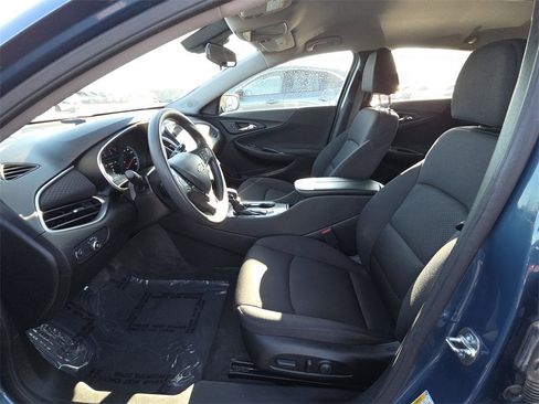 Used 2025 Chevrolet Malibu LT image 15
