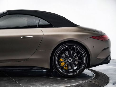 Used 2022 Mercedes-Benz SL 55 AMG 4MATIC image 14