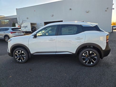 New 2026 Nissan Kicks SV w/ SV Premium Package image 8