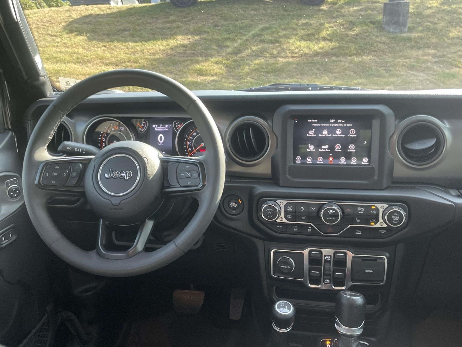 Used 2023 Jeep Gladiator Sport AWD/4WD image 11