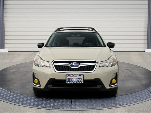 Used 2016 Subaru Crosstrek 2.0i AWD/4WD image 2