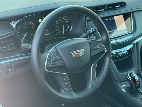 Certified 2025 Cadillac XT5 Premium Luxury image 19