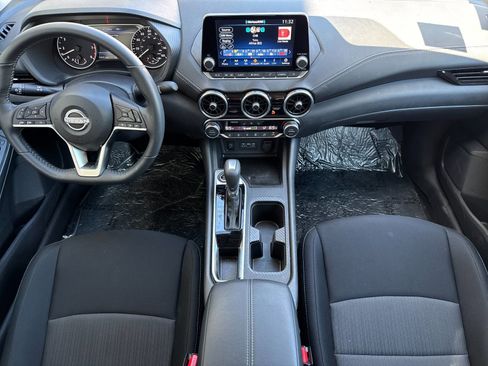 Used 2025 Nissan Sentra SV w/ All-Weather Package image 10