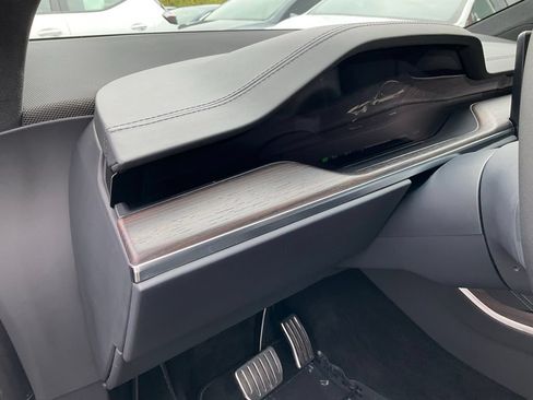 Used 2023 Tesla Model X AWD/4WD image 19