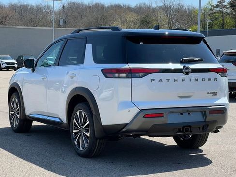 New 2026 Nissan Pathfinder Platinum AWD/4WD image 12