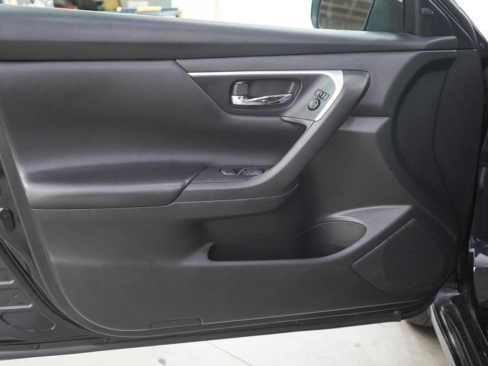 Used 2017 Nissan Altima 2.5 SV FWD image 18