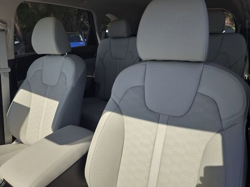 New 2026 Kia Sorento S FWD image 21