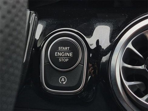 Certified 2025 Mercedes-Benz GLA 250 image 22