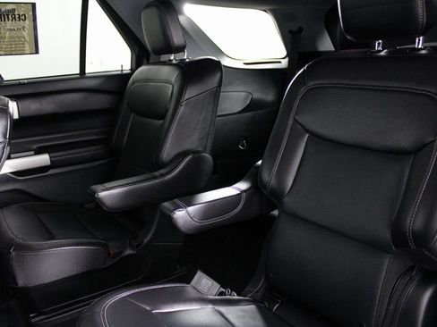 Used 2024 Ford Explorer Limited image 18