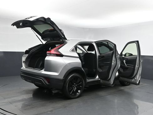 Used 2023 Mitsubishi Eclipse Cross LE AWD/4WD image 27