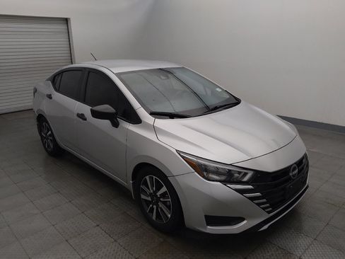 Used 2025 Nissan Versa S w/ S Plus Package FWD image 13