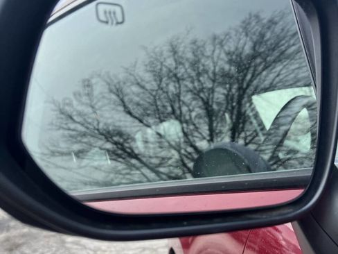 Used 2022 Toyota Sienna XLE image 8